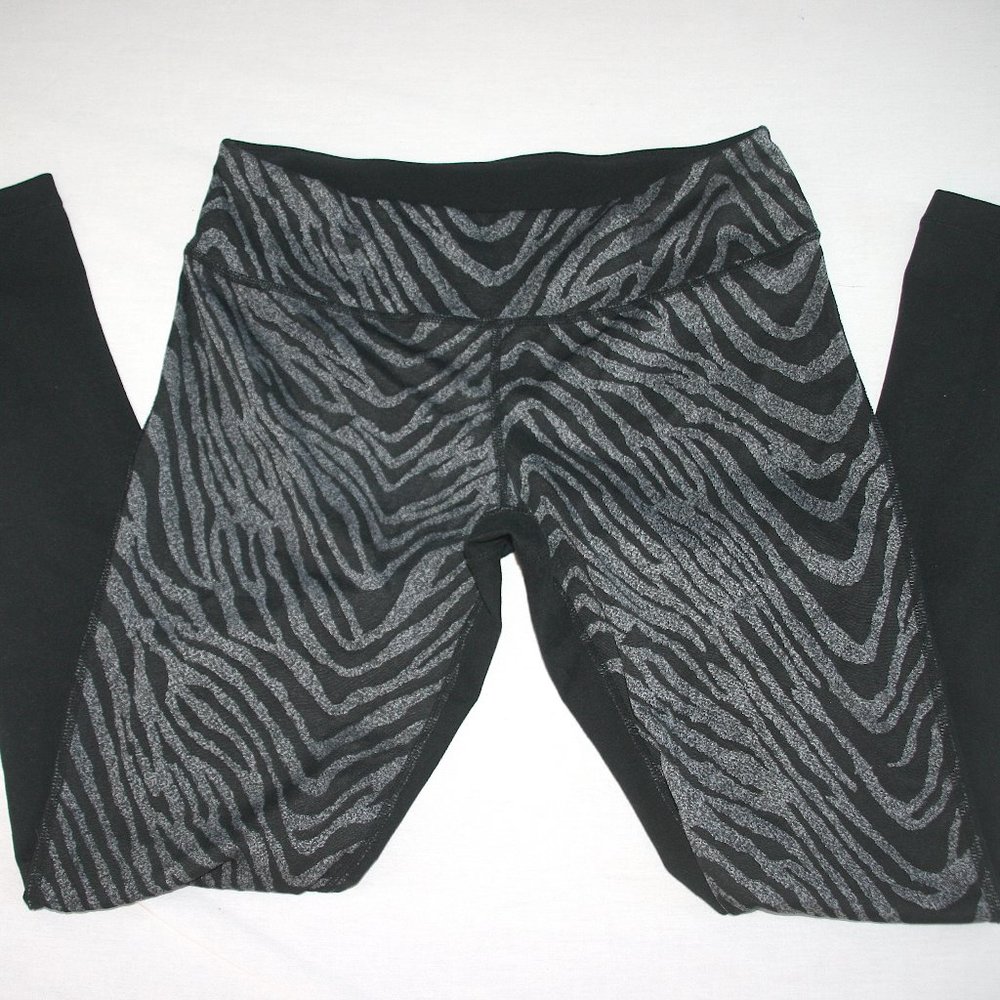 Zella Tights Yoga Pants Women M Zebra Pattern